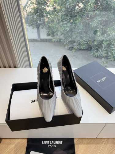 G288顶级品质Saint Laurent 圣罗兰Lee金属钻链条尖头高跟鞋Ysl姐姐的美丽尤物高跟鞋 又是人间圣罗兰 Rose同款的高跟鞋化很好修饰脚型，奢华