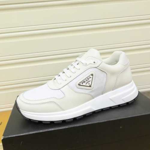 工厂价： 全牛货 专柜一比一 Prada-普拉达 ～市场潮款男鞋鞋 2024年主推原单货：官网直营店有售！此款充分展现设计师的神作！男士高端休闲板鞋 懒人套脚