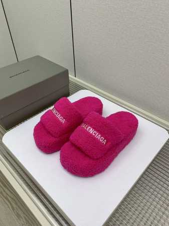 出厂 高版本 Balenciaga巴黎世家23Vs秋冬最新爆款情侣毛拖系列 原版购入开发，一比一做货balenciaga 整体鞋型汲取了balenciaga T - 点击图像关闭