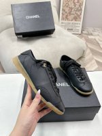 Chanel香奶奶2024专柜顶级休闲款运动鞋 这款经典设计；鞋面多种工艺的风格；大底却时尚运动；不平凡的拥入了多种配色元素 多元化混搭非常好看百搭，休闲，时尚