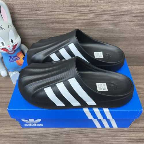 Adidas Originals Adifom Superstar 舒适 防磨包头拖鞋男女同款 黑白色。 码数36-45码 偏小一码
