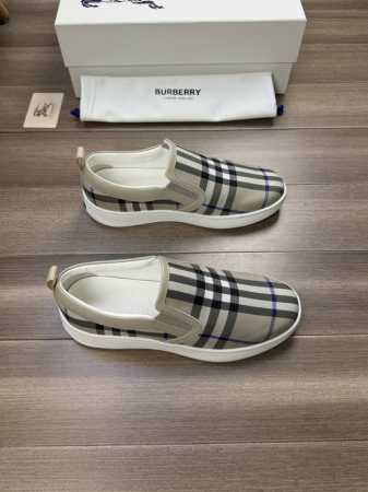 Burberry 巴宝莉 -高端品质 原单 -鞋面：进口品牌图腾布匹、后跟品牌织带装饰 -内里：水染牛皮 -大底：超轻tpr橡胶; 双色成型大底 -超高品控 做 - 点击图像关闭
