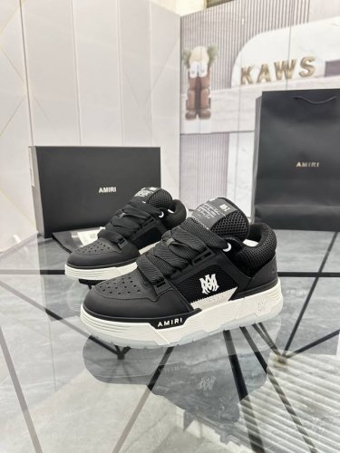 售 价: 广州顶级品质商品商标：AMIRI* 埃米尔*]低帮休闲鞋正码码数: 39-44 可订做45 商品材料：鞋面进口头层牛皮拼接原版材料，透气内里，原版大底