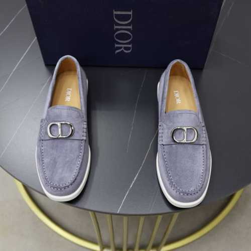 出厂价Pp： 品牌：迪奥Dior 标准码：男码38 44 45可以定做 等级：官网同款 材料：原版牛皮拼接 牛皮内里 原版Tpu耐磨柔软大底 款式类别：休闲运动