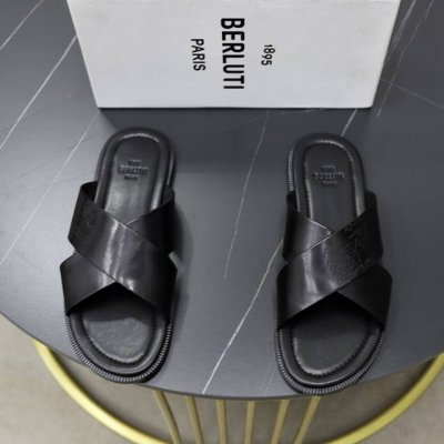 出厂价： Berluti 布鲁提 顶级手工上色牛皮男士拖鞋！ 全手工制作！有装饰的sifnos Scritto图纹皮革拖鞋！官！采用进口皮胚古法上色改色处理 鞋