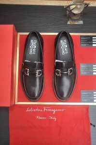 出厂价p Ferragamo 菲拉格幕 专柜最新款 原版进口开边上乘牛皮手工编织成+进口牛里+原版奢华金属扣+原版组合大底 对比无压力 38--45 45定做