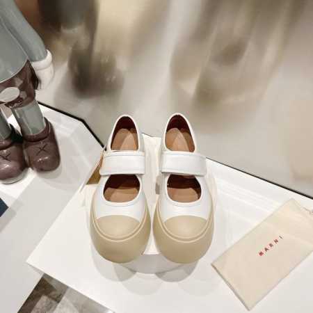 冲量价: Marni 玛丽珍大头娃娃鞋升级大底，原版一致套楦工艺，升级最新官方原版包装 玛尼这款宇宙无敌百搭小白鞋！常规小白鞋看腻了，入手一双不一样洋气厚底大头 - 点击图像关闭