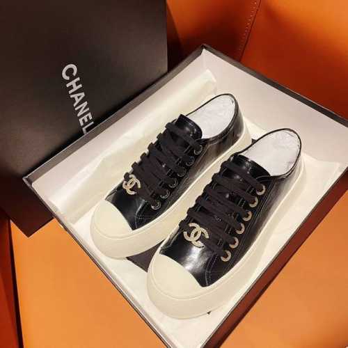 工厂直销低帮 ,高帮 Chanel香奈儿 款款双C新品女鞋，原板1.1开发，面料:原版牛皮，羊皮内里，原版Tpu大底，颜色:如图2色，码数35-40