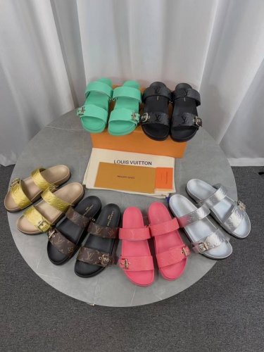 Lv春夏新款拖鞋皮带扣子可调松紧的设计 满满的沙滩风情 原版开模Lv金属Logo装饰 既时尚又美观超级百搭鞋面牛皮 定制进口提花布料 原版老花皮料 Size:
