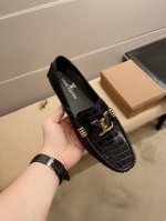 实价 Lv意大利区域款四季版全球第一批首发官方新款独一无二，鞋面采用优质意大利进口原版头层牛皮，头层透气猪皮内里，舒适。鞋底越南耐磨橡胶大底，高档大气，时尚，产