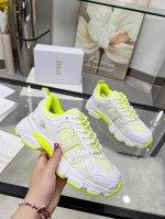 Dior迪奥 女款码数 女35-41 女40.41 这款 Dior Chrono 运动鞋是二零二四秋季新品 以 Dior 的高订风格重新演绎跑步鞋 白色网眼织物