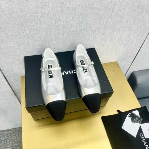 出厂价 size: 35-40 41订做不退不换 CHANEL 24P 早春新款斜方头高跟鞋单鞋 高版本一字带 尖方头 拼色玛丽珍鞋 小香家今年最火的两款鞋 就