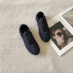 橙子出厂价p prada 普拉达2025新款 圆头系带平底休闲鞋 德训鞋 运动鞋 鞋面麂皮有肌理感 内里羊皮包裹 软软糯糯的鞋垫加厚小羊皮 踩上去无比舒适 有支