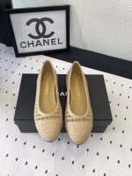 Chanel新款编织芭蕾鞋 高版本出货 明星网红上脚街拍随处可见 简约的拼色搭配 秀气的小圆头 绝对的百搭利器 原版定制编制鞋面 羊皮垫脚 原版工艺意大利真皮大