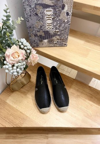顶级高版本原版1：1复刻 Dior迪奥 早秋新款 图案三地立体压印渔夫鞋 经典Logo三地立体压印计谓可是这两主年打系列 无论包鞋包子是还是衣服非都常热的门 专