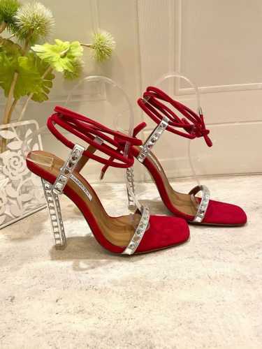 Aquazzura 新款 原版1比1开模五金吊坠，鞋跟！施华洛世奇水钻方跟，闪耀光芒，露脚趾性感方头，施华洛奇水钻法式女镶钻吃，饰有闪闪发光，配有水晶镶嵌的鞋跟