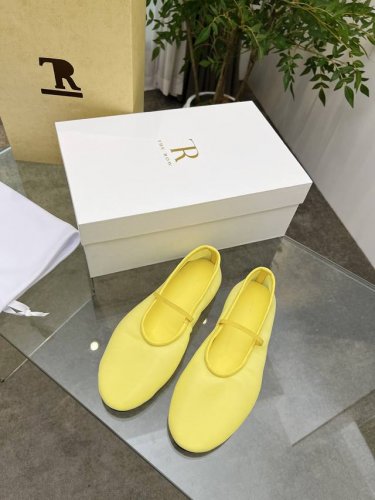 高品质出品 The Row2025新款小众法式网纱女鞋，超级透气的一双平底鞋，这双简直就是年度梦中情鞋 年度必入高级感从里到外散发了 一定要入 面料：网纱 垫脚