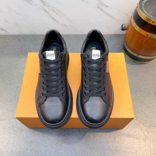 可供淘宝 Boss 今年最新款男鞋，香港-专柜同步 全品相 顶级进口材料，极为亲肤舒适 摸上去非常的细腻 ，版型上很正！进口原版透气防水布面料+牛皮+猪里透气不