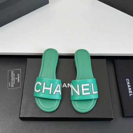 顶级代购版本 跑量款不议价 Chanel香奈儿糖果拼色真皮电绣字母皮扣拖鞋！小香的鞋子从来不会让你失望，最懂女人心，这双拖着实有点惊艳’‘上脚好看时髦又好穿#脚 - 点击图像关闭
