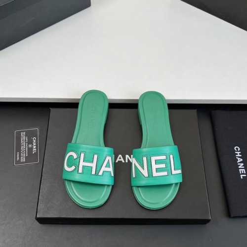 顶级代购版本 跑量款不议价 Chanel香奈儿糖果拼色真皮电绣字母皮扣拖鞋！小香的鞋子从来不会让你失望，最懂女人心，这双拖着实有点惊艳’‘上脚好看时髦又好穿#脚