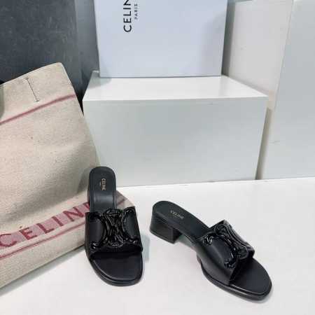 高品质出厂 ！顶级品质CELINE赛琳25春夏新款简易粗跟小凉鞋 凯旋门五金扣饰凉鞋！百搭M多裙子 裤子，网红搭配不同颜色袜子穿也超级洋气看似简单的凉鞋却历经多 - 点击图像关闭