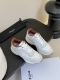 CELINE思琳赛琳CELINE RUNNER CR-03运动鞋 鞋舌和鞋后帮饰有CELINE标志运动鞋侧面凹印CR-03字样鞋后帮和侧面压印CELINE标志厚