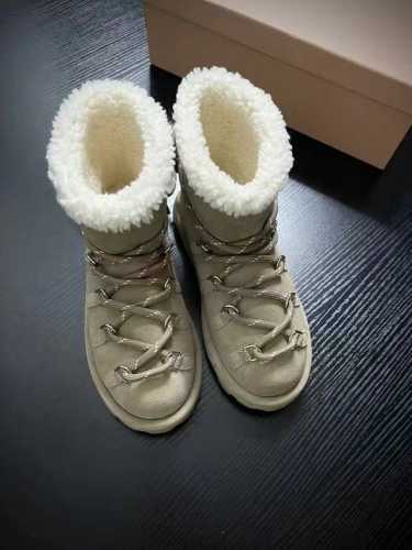 MIU MI* 秋冬新品靴 吃可爱长大的雪地靴 软软呼呼太太太舒服了 鞋面ZP进口牛反绒 内里ZP进口羊毛 zp开模复刻大底 35-39 40定制