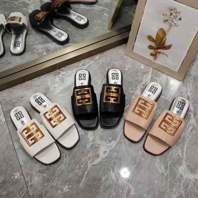 工厂p价 女装女鞋 运动原单 Givenchy 纪梵希露趾平底拖鞋出货了，带有品牌标志的金属饰扣与金属质感的银色皮垫搭配，高端大气上档次。鞋面头层牛皮，内里羊皮