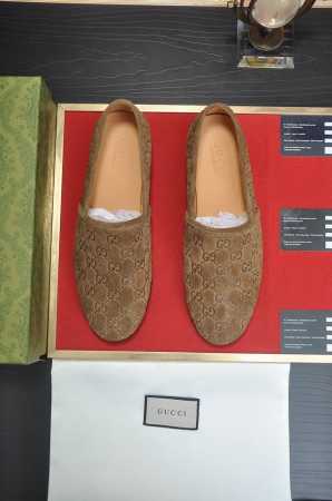 出厂价 古奇 Gucci 高端牛里 新款gucci* 顶级版本 古奇经典休闲皮鞋！选用进口原版牛皮面，内里头层舒适牛皮内里！原版耐磨橡胶大底！高品质精品！码数3 - 点击图像关闭
