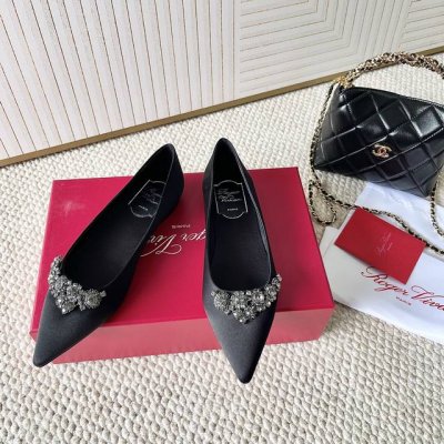 Roger Vivier RV维维亚25年早春新款 Efflorescence系列流星钻扣尖头平底高跟单鞋真丝黑 格力特银跟高:6.5cm 平底正码:35-39