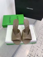 Bottega Venetabv Blink系列高跟凉拖鞋 Ins 小红书巨多网红明星上身 真的太美了高级穿着又仙女 简约时髦又有设计感而且非常非常好穿 特别是