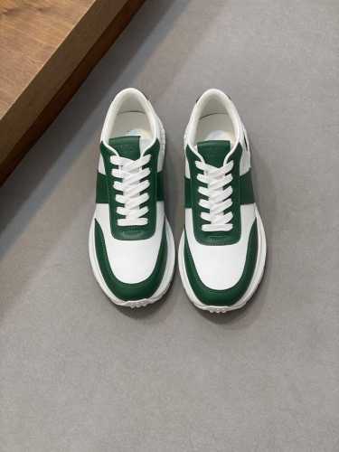 Tods男士休闲运动鞋 本款TOD’S 运动鞋以新颖设计吸引眼球,橡胶豆豆尽显品牌传统元素。绒面皮革拼光滑皮革制成,拼缝织物，触感柔软,侧边饰以TOD‘S 标识