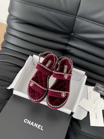 Chanel 25C春夏新款全系列链条拖鞋全系列首发 专柜有的我都有！高版本高品质鞋面牛皮 原版面料 内里羊皮 原版大底Size:35-39 其他码数定 - 点击图像关闭