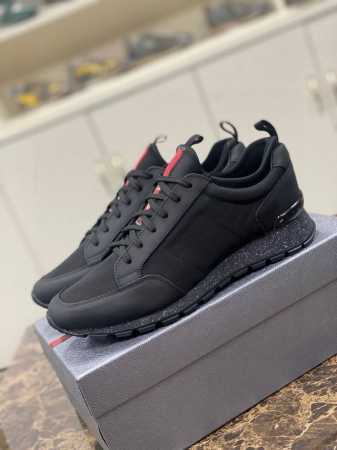 售 价: 商品商标：Prad* 普拉* 低帮运动鞋 正码码数: 38-44 可订做45.46 商品材料：鞋面专柜原版材料，舒适内里，原版大底。 编 号：9643 - 点击图像关闭