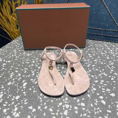 Loro Piana 专柜新款，线条完美款式简单耐看！鞋面：羊京垫脚：羊京大底：真皮大底扣件：定制五金扣。码数：35-42 35，41、42 定制不退换 价格：