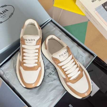 顶级版本：女款 男款 Prada普拉达 P家 Re-Nylon系列 情侣款 厚底 三角标 休闲 运动鞋 原版购入开发 做货 这款运动鞋融合优雅而创新的设计，搭配 - 点击图像关闭