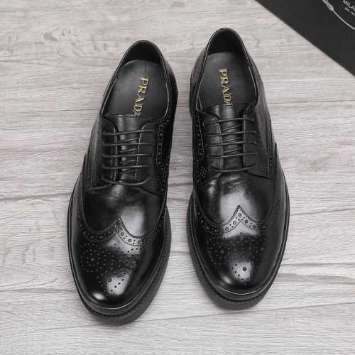 商品商标：prada 普拉达 商务皮鞋 正码码数: 38-44 45订制 商品材料：精选 进口头层小牛皮鞋面，进口水染牛皮内里。强烈立体视觉效果，原版大底 颜