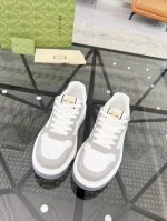 新款男鞋Gucci 最新鞋出货 原单品质 时尚潮流 采用特殊材料 内里网羊皮 全新包装 脚感超舒适 做工简直无可挑剔 码数:男38-45