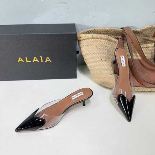 高品质出厂 ！小众潮牌独最新爆品小红书火推 AlAIA24春夏新款爱心胶片尖头细跟后空凉拖系列推出 无数的名设计师都把他看作“DesignerofDesigne