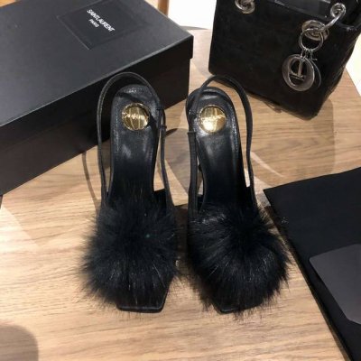 yves Saint Laurent 圣罗兰Amber系列 凉鞋水貂毛 真正原版拆卸 鞋面全部定制级别材质，进口混种羊皮 水貂毛 内里 垫脚采用小山羊皮 意大利