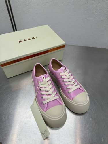绑带 厚底舒适 玛尼 Marni 系列厚底 玛尼 家族元素设计 烫印 粉色小牛皮烫金 工艺 钢印压模而成立体感十足 对标对版 内里舒适小牛皮 原版一致车线固特异
