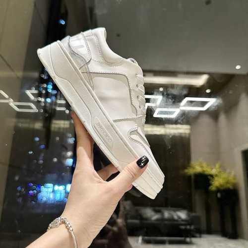 冲量价: P420、吉米周Jimmy Choo 独家发售，独家开模，彩色系休闲小白鞋，采用最新工艺设计，立体感强多种工艺融合一起，颠覆时尚，超级有型！ 百搭又潮