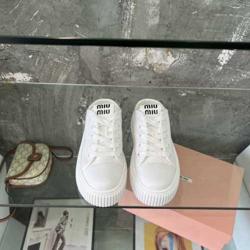 Miumiu 半拖帆布小白鞋简约高级厚底饼干小白鞋，好看又百搭，爱了爱了。码数：35-40