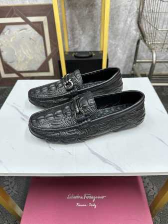 Ferragamo-菲拉格慕 官网售价 专柜品质 采用进口原版面料 特色设计 做工精细 耐磨橡胶防滑原版大底 尺码 Size :38-44 45订做不退换 X2 - 点击图像关闭