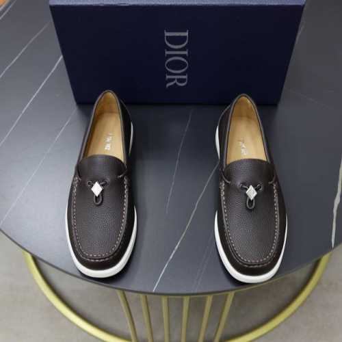 出厂价： 品牌：迪奥dior 标准码：男码38 44 45可以定做 等级：官网同款 材料：原版牛皮拼接 牛皮内里 原版tpu耐磨柔软大底 款式类别：休闲运动版