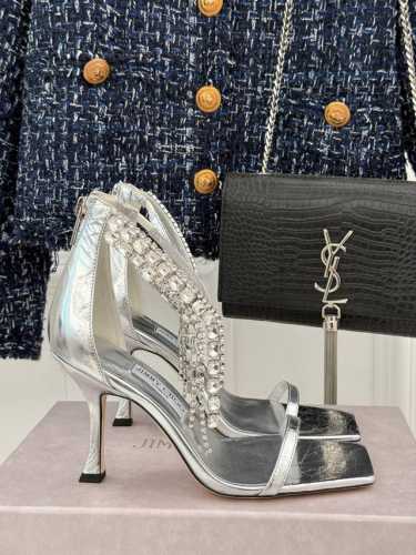厂价 Jimmy Choo 吉米周25Ss早春 新品钻石链条高跟凉鞋 超绝的水晶鞋 美到移不开视线 鞋型做的非常秀气 不会过分窄长 内部空间很足 让脚趾能足够的