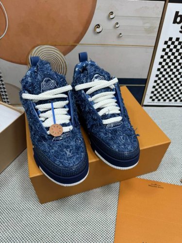 顶级版本 面包鞋 LV-路易-威登 PK市场一切版本 情侣款 走秀新款 篮球板鞋 代购品质 原版1：1开发复刻！！上脚非常舒适 做工精细 鞋面由意大利进口小牛皮