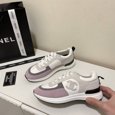 橙子出厂价p chanel 香奈儿经典款 网面透气小白鞋 休闲运动鞋 各大博主社交日推款 这季新款简直闭眼入 上脚狂好看 率性的休闲运动风 演绎香奈儿的时髦女性
