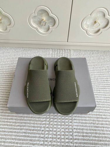 balenciaga巴黎世家 厚底飞织运动拖鞋 升级版推出Speed 2.0 版本全新袜子鞋拖鞋 原厂货 绝非通版 2.0版的袜子部分可以把脚背和脚踝完全包裹起