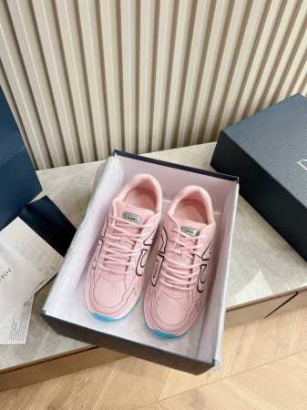 冲量价: 顶级版本 迪奥Dior B30休闲运动鞋 原版抽真空大底1:1复刻顶级版本。以现代线条和科技面料打造灵动休闲格调。迪奥品牌大使王俊凯动感演绎全新B30 - 点击图像关闭